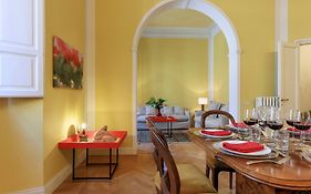 Florence Huge Apartment With Private Garden